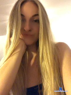 Ria_Pea stripchat livecam performer profile