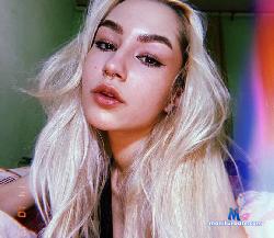 Holly_Steel stripchat livecam performer profile