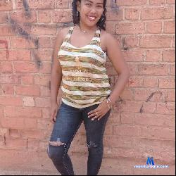 bellastar1 stripchat livecam performer profile