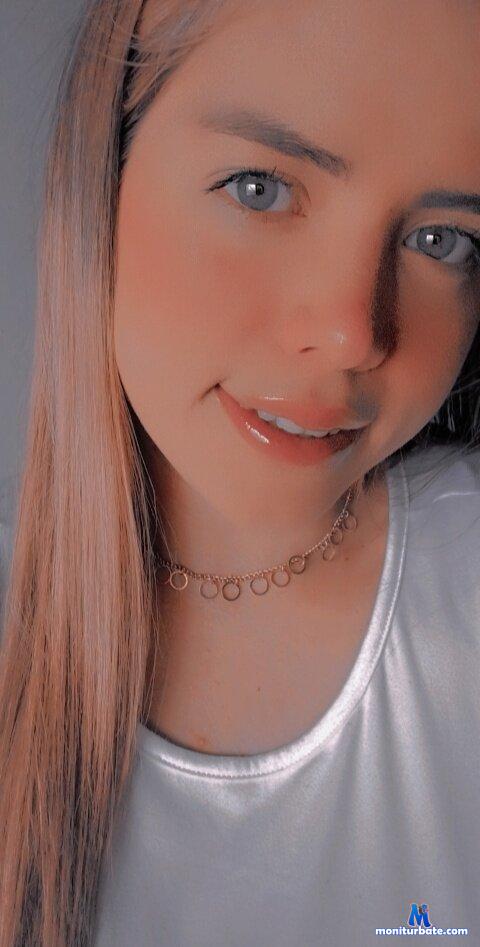 house_girl1 Stripchat performer