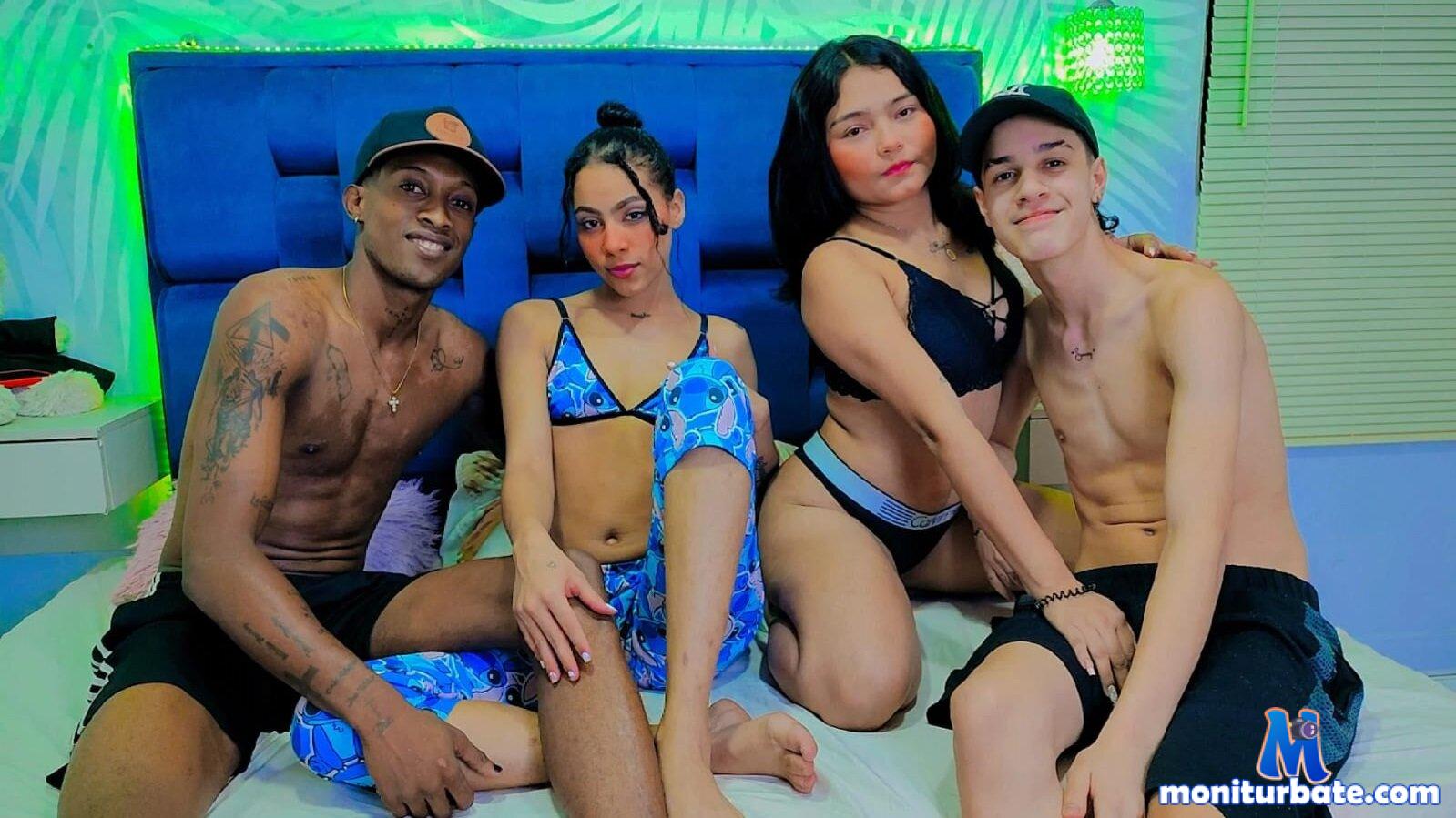 Gold_friendshot Stripchat performer