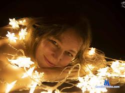 Cute-Firise stripchat livecam performer profile