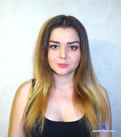 ohhhMie stripchat livecam performer profile